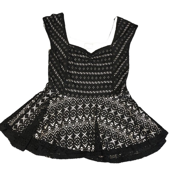 ANTHROPOLOGIE Postage Stamp Sz Med Black Peplum Top Eyelet Sweetheart Neck - Picture 1 of 8